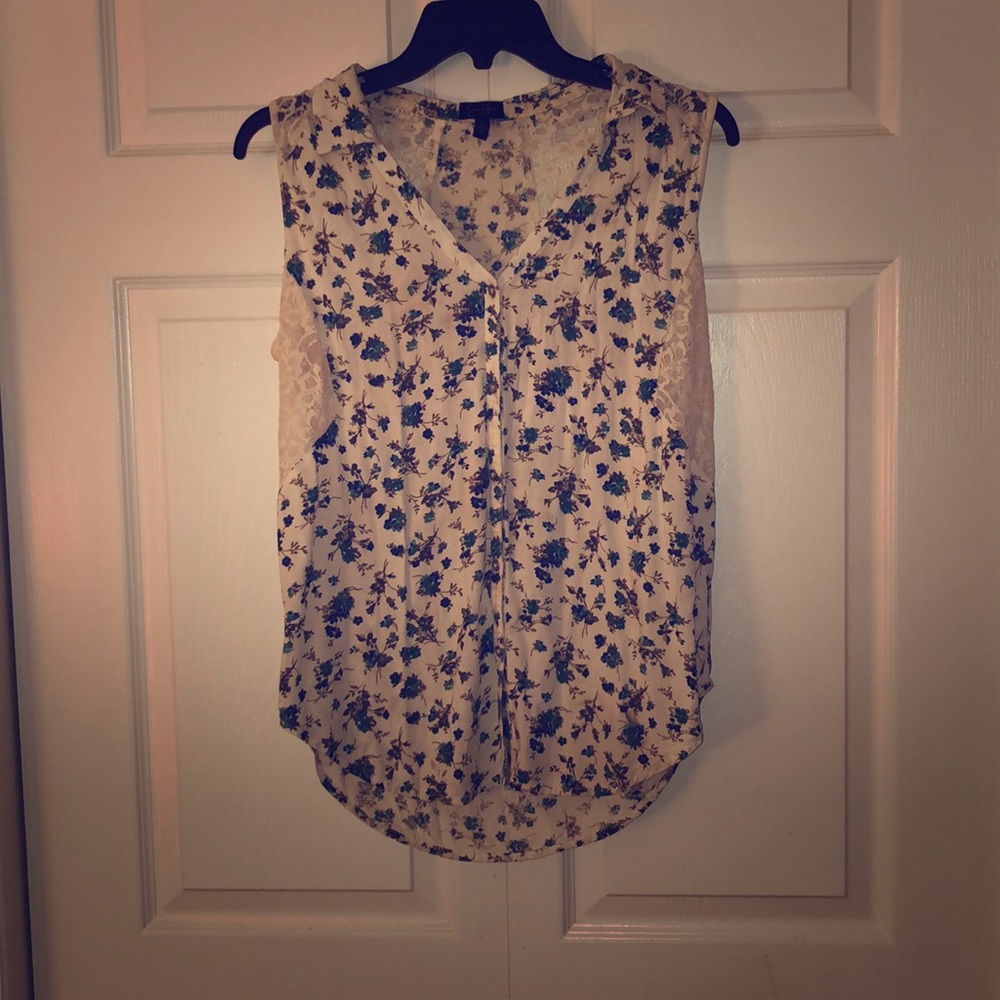 Blue Flowered White Lace Button Up Tank Top